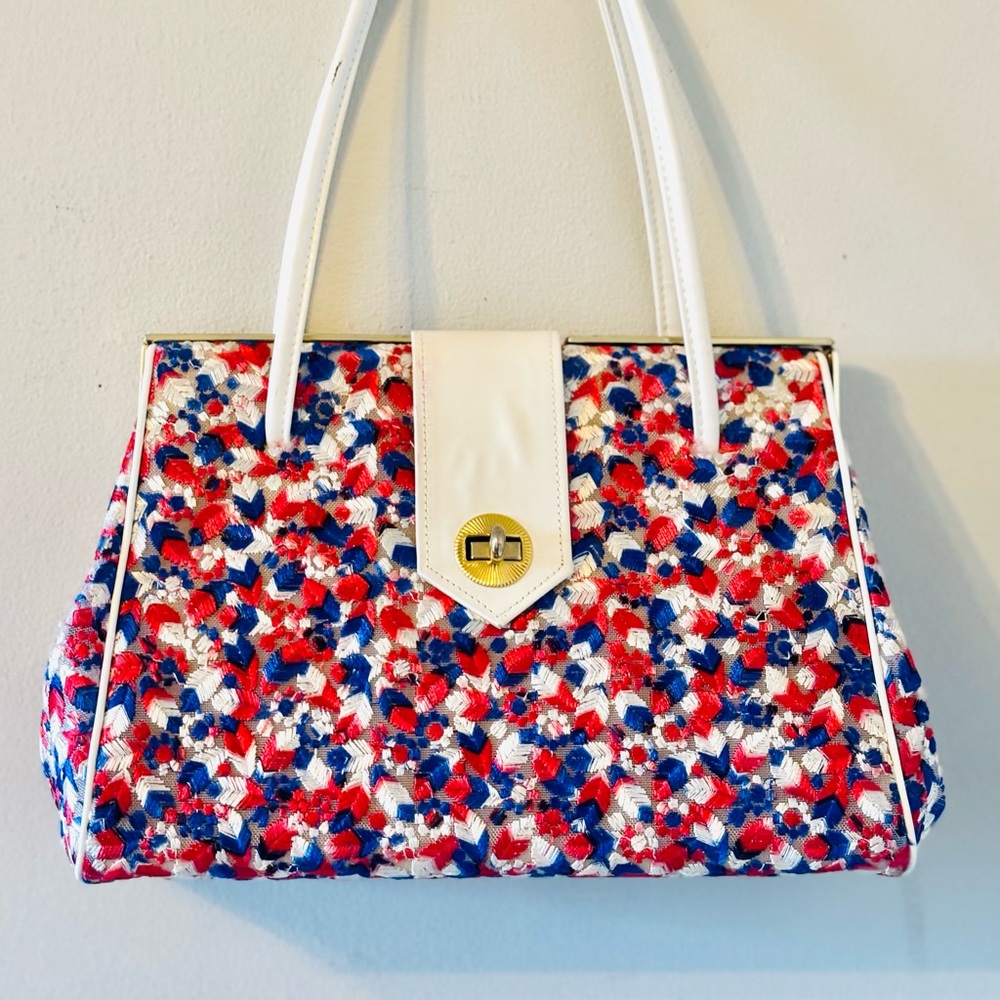 Vintage Mod Top Handle Shoulder Bag Woven Red Blue White Pattern Gold Tone Metal